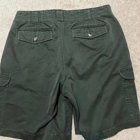 mens L.L bean cargo shorts - Picture 2 of 3